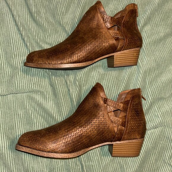 Booties - Picture 2 of 5